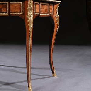 French 19th Century Gilt-Bronze Mounted Writing Table of Fine Quality