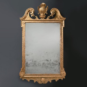 18th Century George II Period Carved Gesso and Giltwood Mirror Of Excellent Proportions 